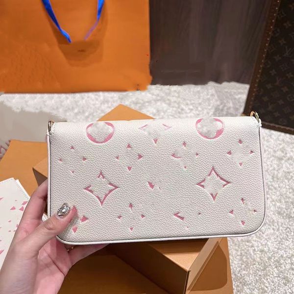 high-end exquisite three-piece package new chain bag card bag wallet fashion explosion factory direct sales
high-end exquisite three-piece package new chain bag card bag wallet fashion explosion factory direct sales
