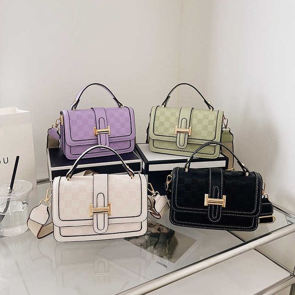 minority bag female 2022 new korean fashion versatile trend portable small square bag simple single shoulder diagonal bag
minority bag female 2022 new korean fashion versatile trend portable small square bag simple single shoulder diagonal bag
