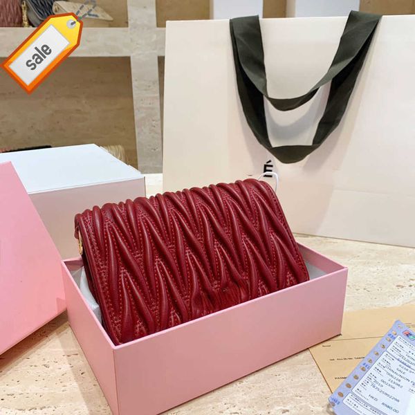 women's brand designer shoulder bags crossbody bag tote new miu soft leather autumn and winter fashion diamond fold shoulders chain squ
women's brand designer shoulder bags crossbody bag tote new miu soft leather autumn and winter fashion diamond fold shoulders chain squ