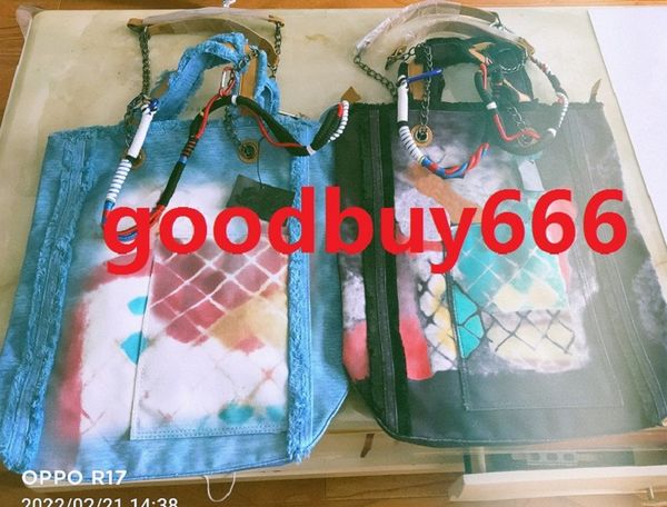 fashion catwalks famous graffiti canvas totes, womens shoulder bags messenger handbag chain bag shopping cross body
fashion catwalks famous graffiti canvas totes, womens shoulder bags messenger handbag chain bag shopping cross body