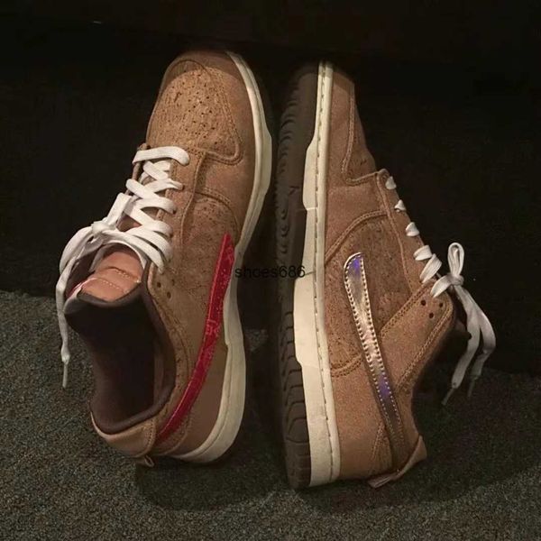 fashion designer dunks 20th anniversary durable and breathable replaceable hook low board shoes men's panda black and white cork color
fashion designer dunks 20th anniversary durable and breathable replaceable hook low board shoes men's panda black and white cork color