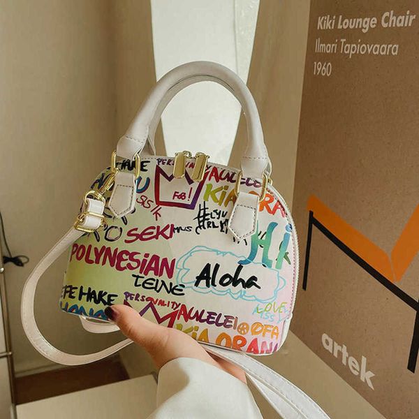 tote bags designer handbag graffiti bag 2023 spring fashion versatile trendy style women s shoulder cross body shell bag 230601
tote bags designer handbag graffiti bag 2023 spring fashion versatile trendy style women s shoulder cross body shell bag 230601