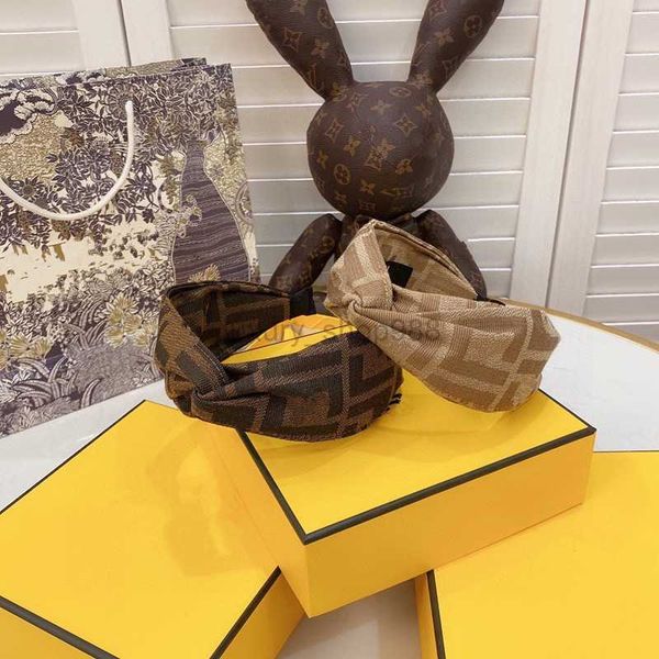 with box f-letter bowknot designer women headbands brown classic pattern fashion girls headband hair hoop headwrap christmas gift girlfriend, Silver
with box f-letter bowknot designer women headbands brown classic pattern fashion girls headband hair hoop headwrap christmas gift girlfriend, Silver