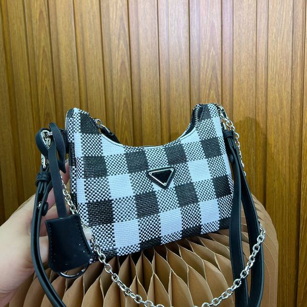 designer fashion women shoulder bags canvas casual wallet bags zipper handbags banquet party holiday bag
designer fashion women shoulder bags canvas casual wallet bags zipper handbags banquet party holiday bag