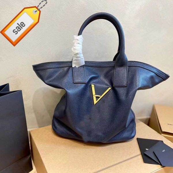 brand designer handbags shoulder crossbody bag tote 2023 new fashion custom lazy style tote bag versatile large capacity lady bag factory di
brand designer handbags shoulder crossbody bag tote 2023 new fashion custom lazy style tote bag versatile large capacity lady bag factory di