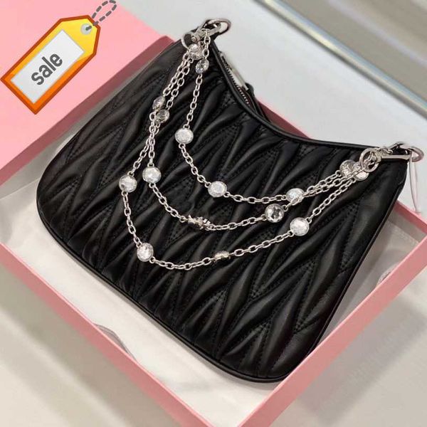 women's brand designer shoulder bags tote 2023 new miu fashion boutique girl heart diamond chain single shoulders cross body bag factor
women's brand designer shoulder bags tote 2023 new miu fashion boutique girl heart diamond chain single shoulders cross body bag factor