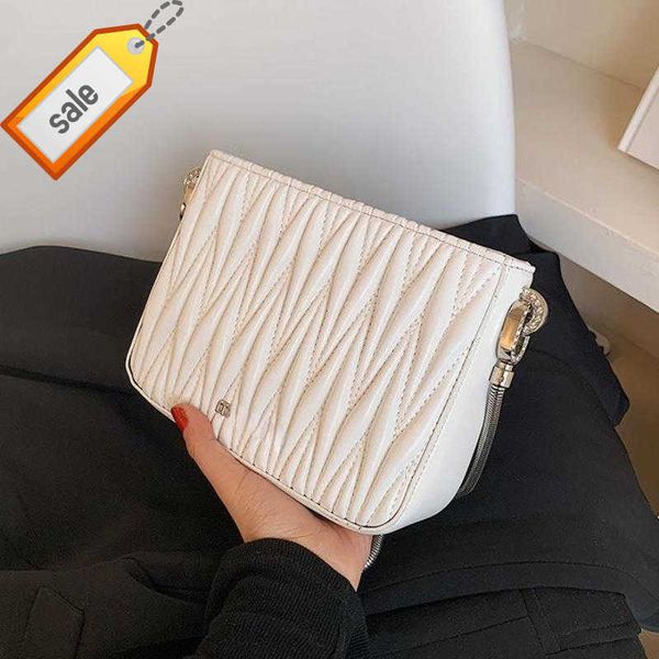 women's brand designer shoulder bags tote 2023 new fashion embroidery pleated crossbody bag portable envelope package box packaging fac
women's brand designer shoulder bags tote 2023 new fashion embroidery pleated crossbody bag portable envelope package box packaging fac