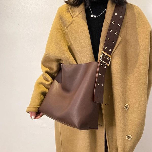shoulder bags winter totes handbags designer luxury ladies crossbody bag black pu leather plush good quality
shoulder bags winter totes handbags designer luxury ladies crossbody bag black pu leather plush good quality
