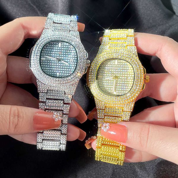 watches new special luxury men women quartz watch bracelet iced out tarebdy silver color rhinestone calendar relogio feminino 230613, Slivery;golden
watches new special luxury men women quartz watch bracelet iced out tarebdy silver color rhinestone calendar relogio feminino 230613, Slivery;golden