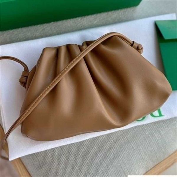 women's bag bottegasvenetas leather bvbag bags pouch mini 23 selling cow leather for versatile leather cloud pleated dumpling for holdi
women's bag bottegasvenetas leather bvbag bags pouch mini 23 selling cow leather for versatile leather cloud pleated dumpling for holdi