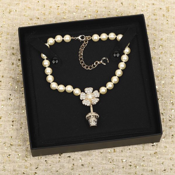 2023 luxury quality charm pendant necklace with diamond and flower design nature shell beads in 18k gold plated have box stamp ps7137b, Silver
2023 luxury quality charm pendant necklace with diamond and flower design nature shell beads in 18k gold plated have box stamp ps7137b, Silver