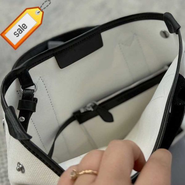 women's brand designer handbags shoulder bag canvas bag tote 2023 new splice leather large capacity multifunctional shopping totebag fa
women's brand designer handbags shoulder bag canvas bag tote 2023 new splice leather large capacity multifunctional shopping totebag fa