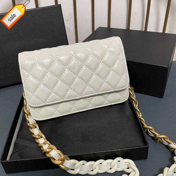 women's brand designers shoulder bags tote 2023 new textured sheepskin gold chain strap envelope fashion multi-functional cross-body ba
women's brand designers shoulder bags tote 2023 new textured sheepskin gold chain strap envelope fashion multi-functional cross-body ba