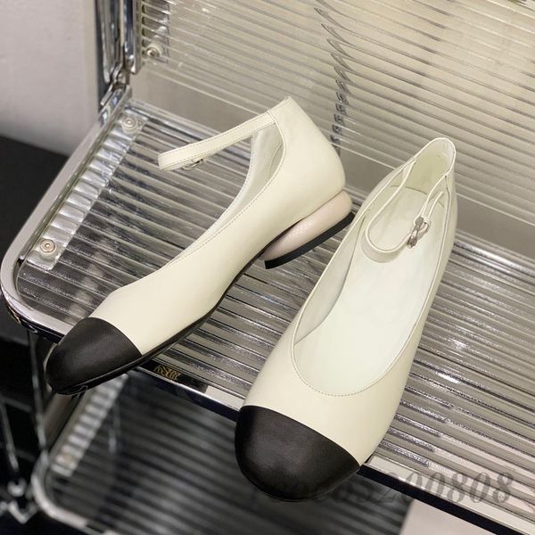 spring autumn women flats genuine leather classic mary janes shoes women shoes for skirt jeans buckle strap casual flats women, Black;white
spring autumn women flats genuine leather classic mary janes shoes women shoes for skirt jeans buckle strap casual flats women, Black;white