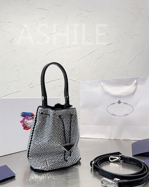 designer luxury fashion womaes totes crossbody bags diamond exquisite temperament a celebrity women bag
designer luxury fashion womaes totes crossbody bags diamond exquisite temperament a celebrity women bag