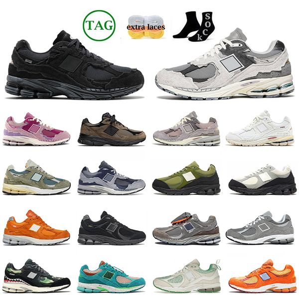 luxury fashion 2002r sneakers designer running shoes women mens 2002 r protection pack phantom rain on cloud white black lunar new year mule
luxury fashion 2002r sneakers designer running shoes women mens 2002 r protection pack phantom rain on cloud white black lunar new year mule