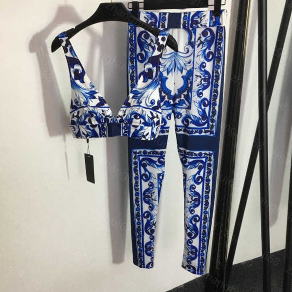 23ss womens designer clothing yoga suit blue and white porcelain vintage print strap underwear stretch slimming leggings set womens clothing, Gray
23ss womens designer clothing yoga suit blue and white porcelain vintage print strap underwear stretch slimming leggings set womens clothing, Gray