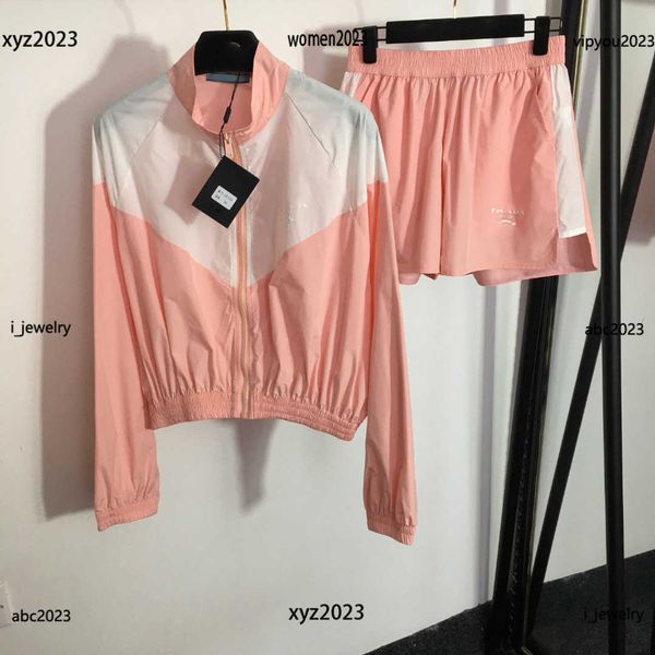 designer tracksuits women sports suit size s-l 2pcs chest letter standing neck long sleeve zipper color block coat and shorts june19, Gray
designer tracksuits women sports suit size s-l 2pcs chest letter standing neck long sleeve zipper color block coat and shorts june19, Gray