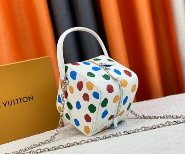 l yayoi kusama capucines rania dice bag mini organizer wallet colorful dot designers handbag silver chain bag luxury purse m21778 m46450
l yayoi kusama capucines rania dice bag mini organizer wallet colorful dot designers handbag silver chain bag luxury purse m21778 m46450
