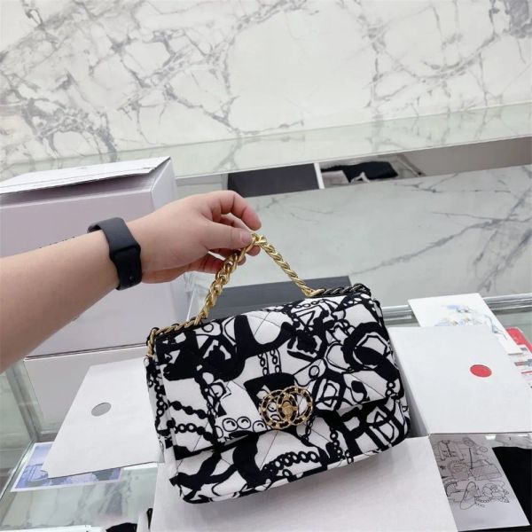 coco retro utility crossbody evening bags saddle flap handbags scrawl tote bag phone pocket designers shoulder bags fashion luxurys womens m
coco retro utility crossbody evening bags saddle flap handbags scrawl tote bag phone pocket designers shoulder bags fashion luxurys womens m