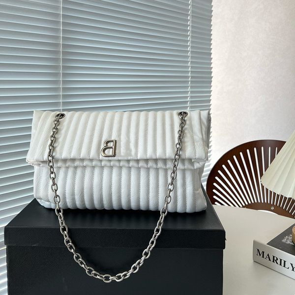 chain cursh bag oil wax leather black white crossbody crescent bags shoulder bag pleated leather bb letter buckle stripes clutch flap
chain cursh bag oil wax leather black white crossbody crescent bags shoulder bag pleated leather bb letter buckle stripes clutch flap
