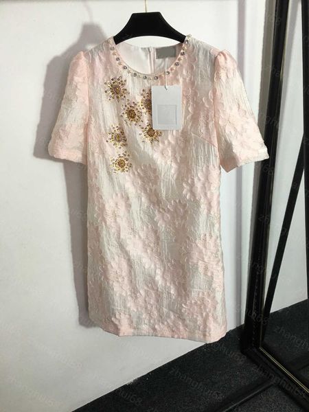 23ss women dress womens designer clothing summer dresses heavy stitching bead sequin flower pearl round neck short-sleeved dress womens clot, Black;gray
23ss women dress womens designer clothing summer dresses heavy stitching bead sequin flower pearl round neck short-sleeved dress womens clot, Black;gray