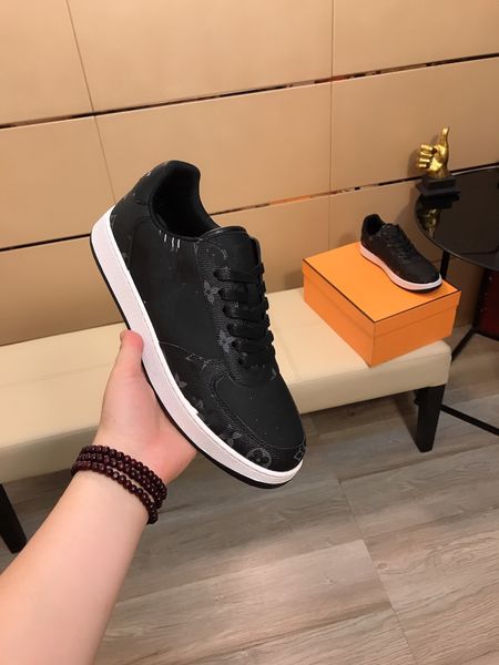 designer luxury sneakers men and women high shoes retro camouflage graffiti leather casual shoes inner lock shoes hy0514, Black
designer luxury sneakers men and women high shoes retro camouflage graffiti leather casual shoes inner lock shoes hy0514, Black