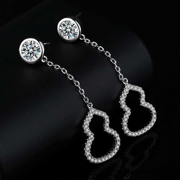 stud fashion s925 silver needle zelina stud earrings long tassel gourd shining diamond ear rings wedding jewelry r230619, Golden;silver
stud fashion s925 silver needle zelina stud earrings long tassel gourd shining diamond ear rings wedding jewelry r230619, Golden;silver