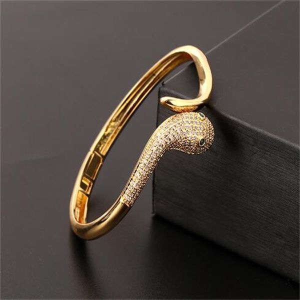 new european and american snake bracelet, fashionable and individualized, exaggerated snake head handpiece, full of diamond, high grade, lig, Golden;silver
new european and american snake bracelet, fashionable and individualized, exaggerated snake head handpiece, full of diamond, high grade, lig, Golden;silver