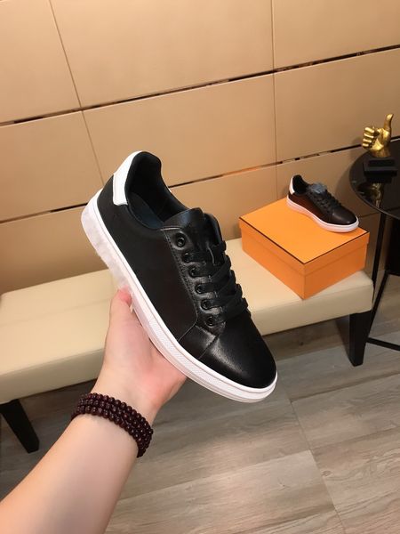 designer luxury sneakers men and women high shoes retro camouflage graffiti leather casual shoes inner lock shoes hy0522, Black
designer luxury sneakers men and women high shoes retro camouflage graffiti leather casual shoes inner lock shoes hy0522, Black