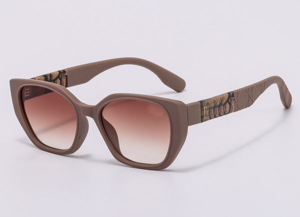 fashion designer sunglasses fashion men's glasses women's sunshade sunglasses outdoor sports sunglasses sunglasses with box, White;black
fashion designer sunglasses fashion men's glasses women's sunshade sunglasses outdoor sports sunglasses sunglasses with box, White;black