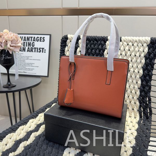 designers luxury fashion womens totes minimalest atmosphere versatile women handbags
designers luxury fashion womens totes minimalest atmosphere versatile women handbags