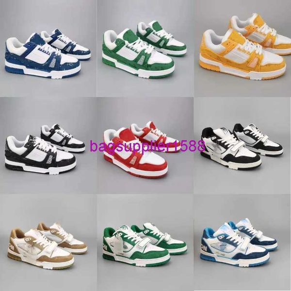 trainer sneaker men causal shoes fashion woman leather lace up platform sole sneakers white black mens womens luxury velvet suede 35-45
trainer sneaker men causal shoes fashion woman leather lace up platform sole sneakers white black mens womens luxury velvet suede 35-45