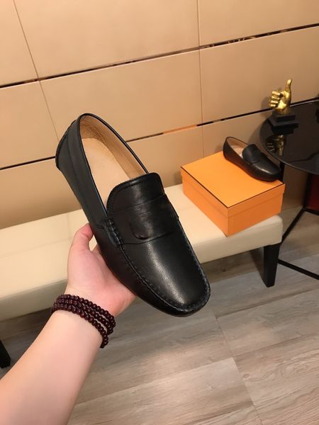 2023 the latest men's flat casual ports white shoes leather material comfortable upper feet soft soles versatile youth size35-41 cx2010, Black
2023 the latest men's flat casual ports white shoes leather material comfortable upper feet soft soles versatile youth size35-41 cx2010, Black