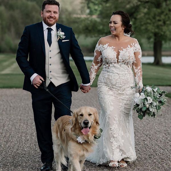 plus size long sleeves v neck mermaid wedding dresses backless lace appliques bridal gown scoop neck garden wedding gown, White
plus size long sleeves v neck mermaid wedding dresses backless lace appliques bridal gown scoop neck garden wedding gown, White