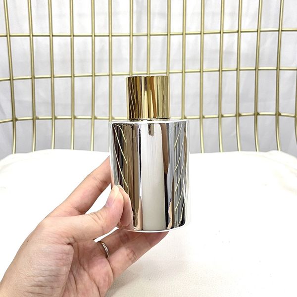 2 type lady lasting spray fragrance eau de parfum 100ml 3.4fl.oz wholesale fast ship
2 type lady lasting spray fragrance eau de parfum 100ml 3.4fl.oz wholesale fast ship