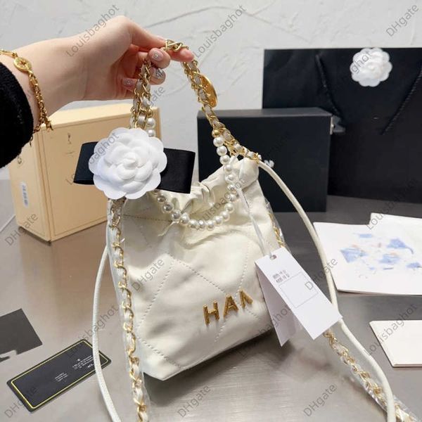 casual cowhide mini shopping bag pearl mini garbage bag lingge 22bag crossbody women's bag
casual cowhide mini shopping bag pearl mini garbage bag lingge 22bag crossbody women's bag