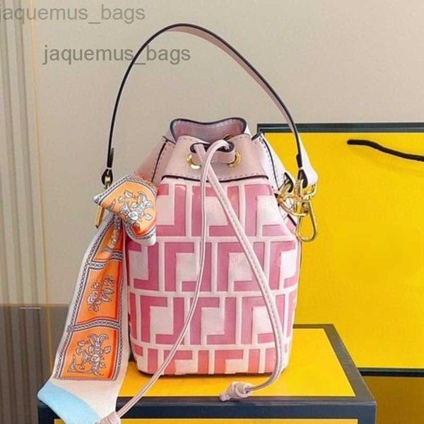 the row french luxury tote bag designer women purse fashion letter handbag pink mini bucket bags underarm shoulder bag 12x10x18
the row french luxury tote bag designer women purse fashion letter handbag pink mini bucket bags underarm shoulder bag 12x10x18