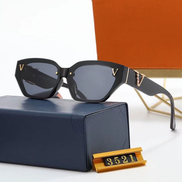 Designer Sunglasses Street Fashion Sunglass for Women Men Luxury Sun glass Goggle Adumbral Full Frame 4 Colors Eyeglasses
Designer Sunglasses Street Fashion Sunglass for Women Men Luxury Sun glass Goggle Adumbral Full Frame 4 Colors Eyeglasses