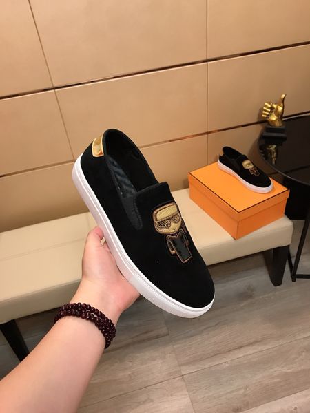 2023 casual shoes 19fw new capsule series camouflage men women stylist shoes lates p cloudbust thunder lace up sneakers rubber low platform, Black
2023 casual shoes 19fw new capsule series camouflage men women stylist shoes lates p cloudbust thunder lace up sneakers rubber low platform, Black