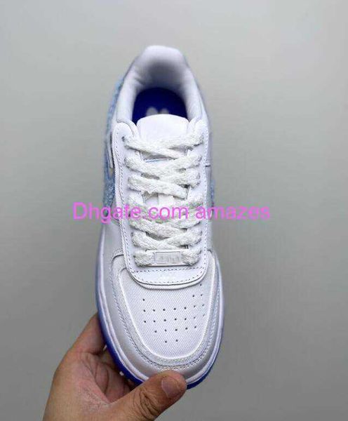new for 1 low shadow chenille blue tint women shoes white blue tint pink spell racer blue fj4567-100 us 4y-9 eur 36-40
new for 1 low shadow chenille blue tint women shoes white blue tint pink spell racer blue fj4567-100 us 4y-9 eur 36-40