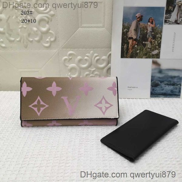 wallets brand long m203 bag spring in the city purple pink gradient monograms print leather purse women luxury designers clutch bag id qwert, Red;black
wallets brand long m203 bag spring in the city purple pink gradient monograms print leather purse women luxury designers clutch bag id qwert, Red;black