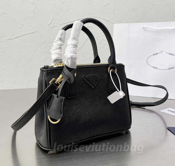 authentic original quality designer bag milano large classic saffiano retro tote fashion messenger handbags in genuine leather women man bus
authentic original quality designer bag milano large classic saffiano retro tote fashion messenger handbags in genuine leather women man bus