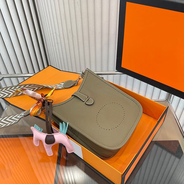 luxury shoulder bag with box women mini cross body eve bag lyne leather tpm purses muti color lady crossbody bag
luxury shoulder bag with box women mini cross body eve bag lyne leather tpm purses muti color lady crossbody bag