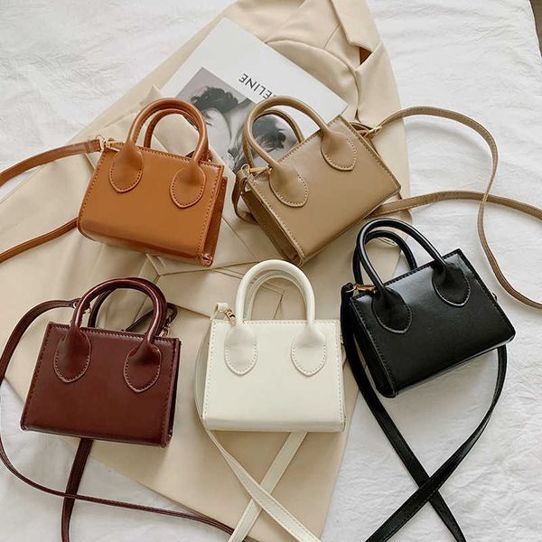 popular texture small square bag 2021 new popular mini handbag literary and artistic public one shoulder messenger women's bag
popular texture small square bag 2021 new popular mini handbag literary and artistic public one shoulder messenger women's bag