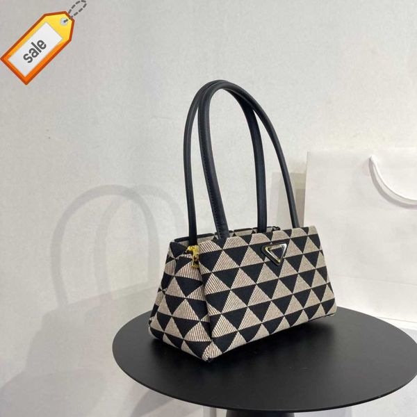 women's brand designer handbags shoulder bags crossbody bags tote fashion mini diamond canvas boston portable women tote bag premium te
women's brand designer handbags shoulder bags crossbody bags tote fashion mini diamond canvas boston portable women tote bag premium te