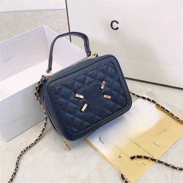 designer handbag c bag chain shoulder bag personalized temperament crossbody bag high beauty light luxury makeup bag
designer handbag c bag chain shoulder bag personalized temperament crossbody bag high beauty light luxury makeup bag