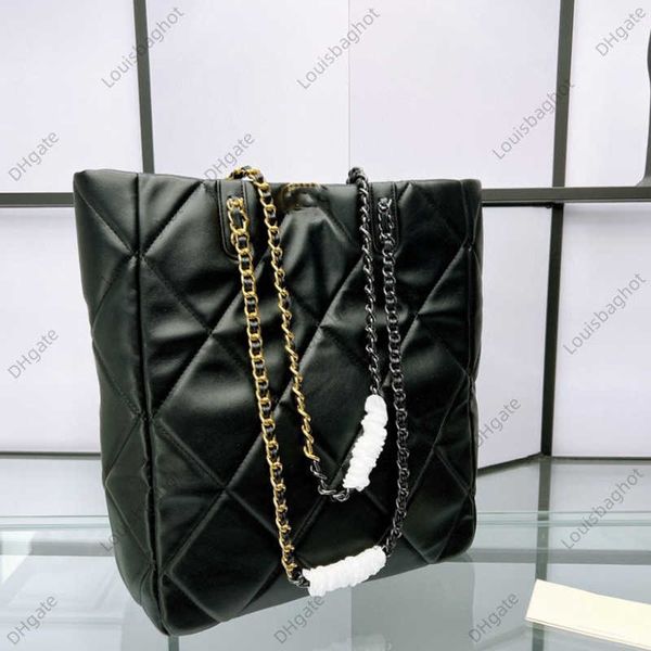 middle ancient large capacity small fragrant 22bag chain messenger bag leather versatile linggette shopping bag
middle ancient large capacity small fragrant 22bag chain messenger bag leather versatile linggette shopping bag