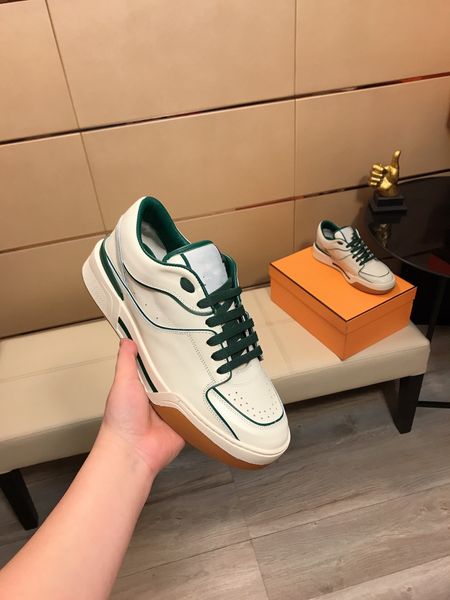 2023 the latest men's flat casual ports white shoes leather material comfortable upper feet soft soles versatile youth size35-41 hy0634, Black
2023 the latest men's flat casual ports white shoes leather material comfortable upper feet soft soles versatile youth size35-41 hy0634, Black