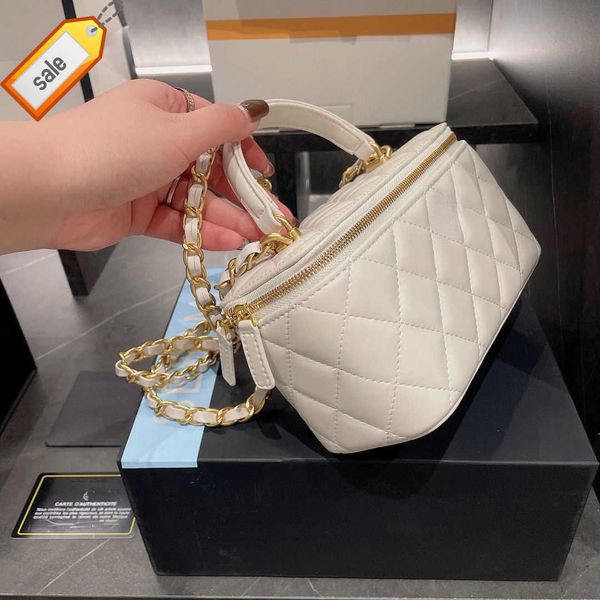 women's brand designers handbags shoulder bags tote 2023 new fashion ringer makeup bag portable multi-functional cross-body bag factory
women's brand designers handbags shoulder bags tote 2023 new fashion ringer makeup bag portable multi-functional cross-body bag factory